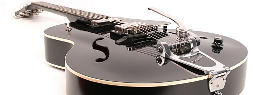 Godin 5th Avenue Uptown Black GT w/Bigsby Полуакустическая гитара