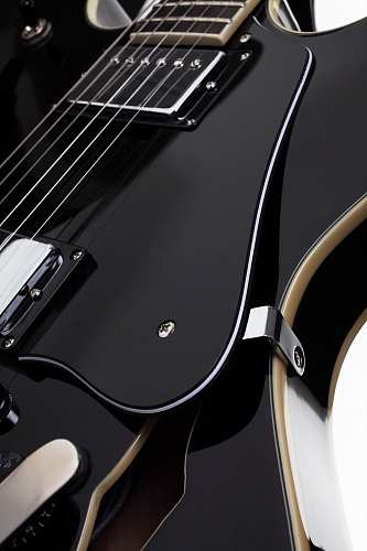 Schecter CORSAIR W/BIGSBY Гитара полуакустическая