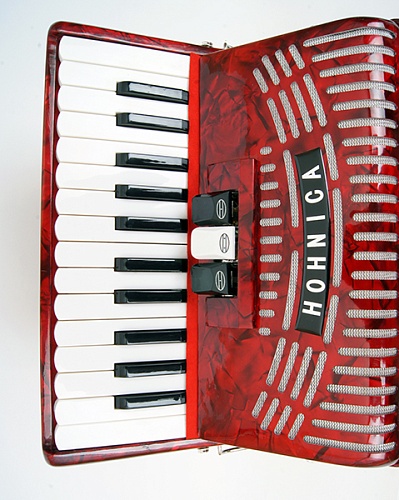 Hohner A1621 (1304) Hohnica 48 Аккордеон, красный