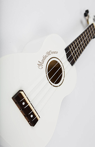 MARTIN ROMAS MR-21 WH Укулеле сопрано