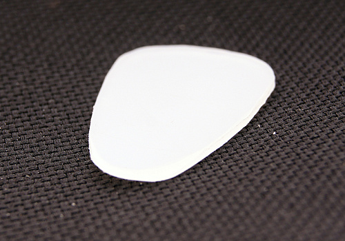 Мозеръ P05 Медиатор капролоновый для домры малой 1 мм