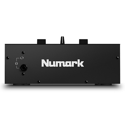 NUMARK SCRATCH Скретч-микшер/контроллер для Serato DJ Pro (в комплекте), 8 пэдов, встроенные эффекты,