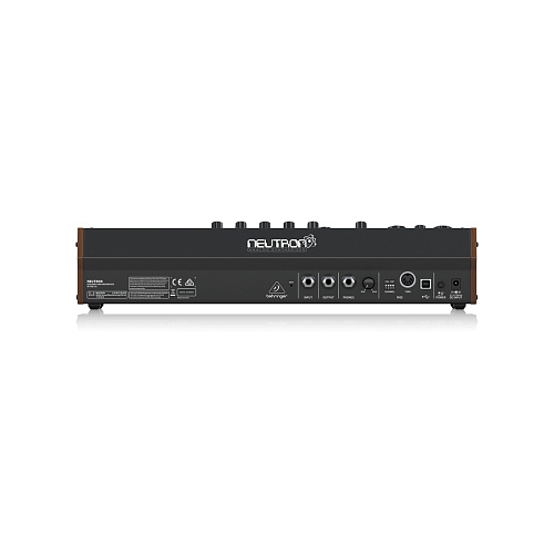 Behringer Neutron Полумодульный аналоговый синтезатор