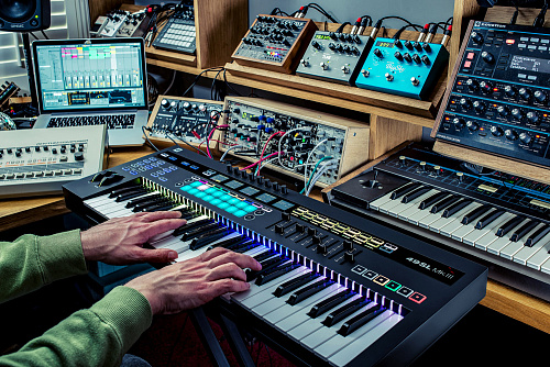 Novation 49 SL MK III Миди-клавиатура, 49 клавиш