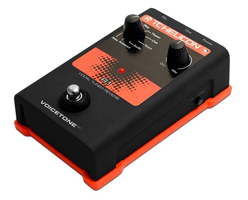 TC HELICON VOICETONE R1 Вокальная педаль эффекта реверберации