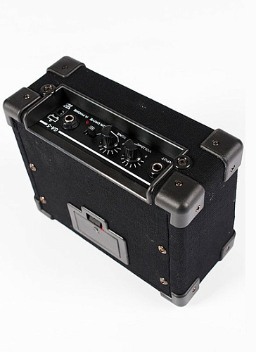 Rocket GA-05 Гитарный комбоусилитель