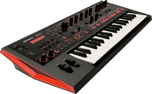 Roland JD-XI Гибридный синтезатор
