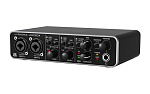 Фото:Behringer UMC204   USB-аудиоинтерфейс