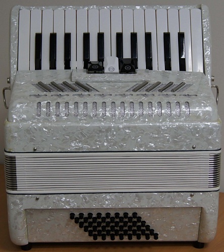 Ritmuller 26K48B-3/0 Аккордеон 1/2