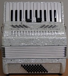 Фото:Ritmuller 26K48B-3/0 Аккордеон 1/2