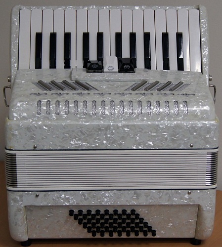 Ritmuller 26K48B-3/0 Аккордеон 1/2