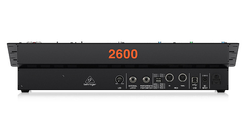 Behringer 2600 Полумодульный рековый синтезатор