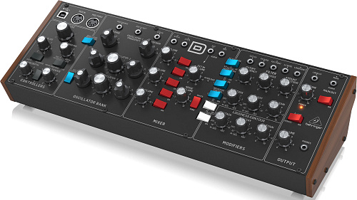 Behringer MODEL D Аналоговый синтезатор