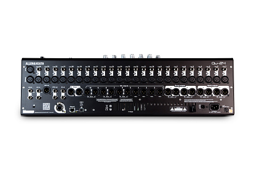 Allen&Heath QU-24C (QU-24) Цифровой микшер 24 микрофонных/линейных входа, 3 стерео входа, хром