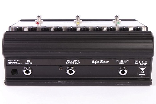 HUGHES & KETTNER Tubeman MKII Ламповый гитарный предусилитель, 300 Вт