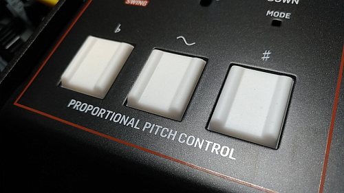 Behringer ODYSSEY Аналоговый дуофонический синтезатор