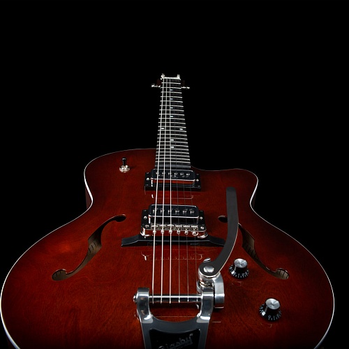 Godin 5th Ave Uptown T-Armond Havana Burst Электрогитара арктоп, с футляром
