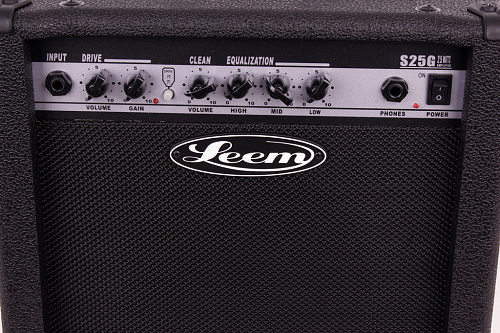 Leem S25G Комбик гитарный 25 Вт
