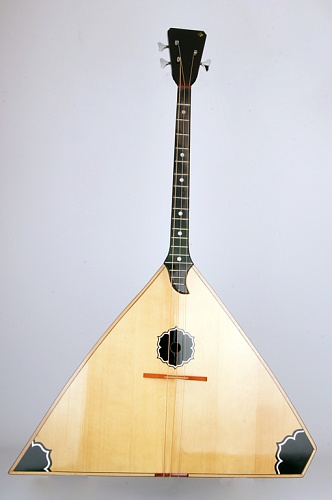 Doff F207 Балалайка бас, 3-струнная, 3-й категории
