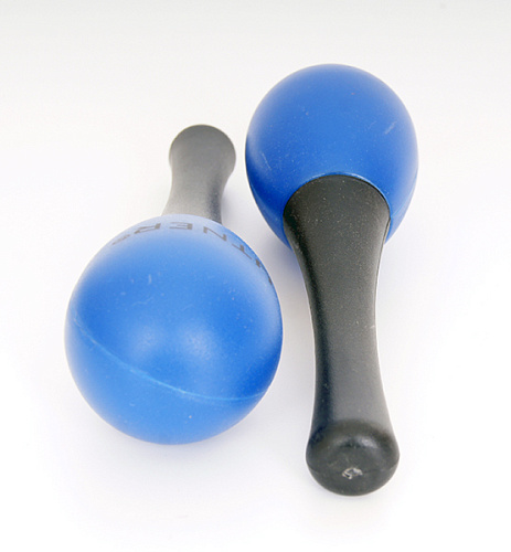 Fleet M22 Пластиковые маракасы на ручке, диаметр 3,9cм, длина 13см.