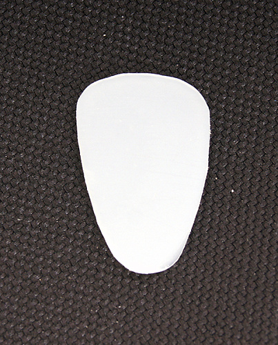 Мозеръ P05 Медиатор капролоновый для домры малой 1 мм