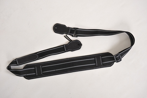 Lutner ЛРГА3 Ремень для гитары черный Лютнер