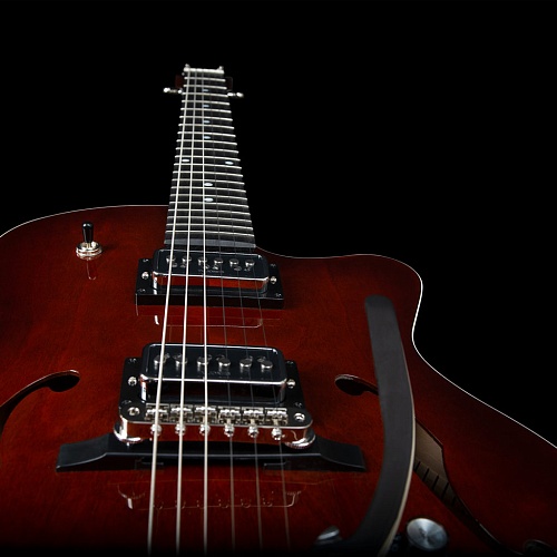 Godin 5th Ave Uptown T-Armond Havana Burst Электрогитара арктоп, с футляром
