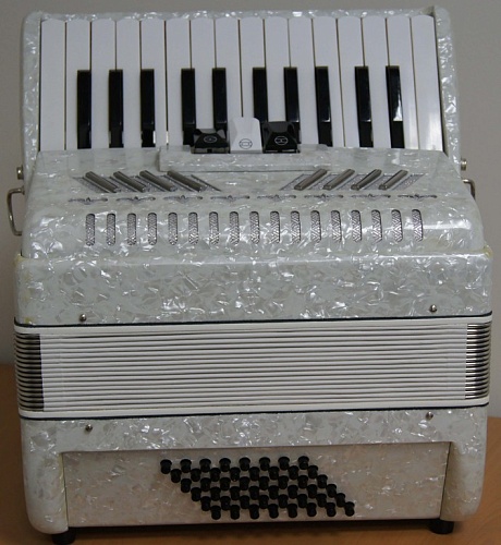 Ritmuller 26K48B-3/0 Аккордеон 1/2