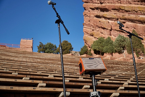 Aroma AG-26A Портативный комбоусилитель для акустических инструментов