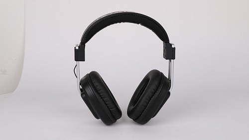 Alctron HE820S Наушники закрытые, беспроводные