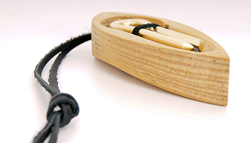 Мозеръ FV-2 Деревянный футляр для варгана длиной 70-85см , лодочка, кожаный ремешок