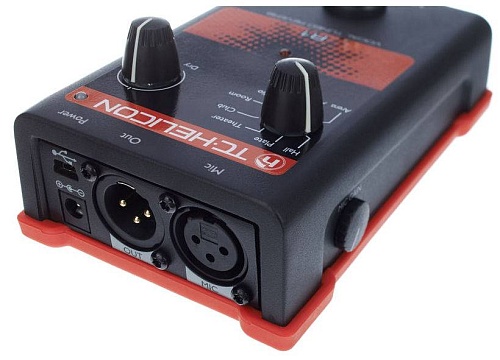 TC HELICON VOICETONE R1 Вокальная педаль эффекта реверберации