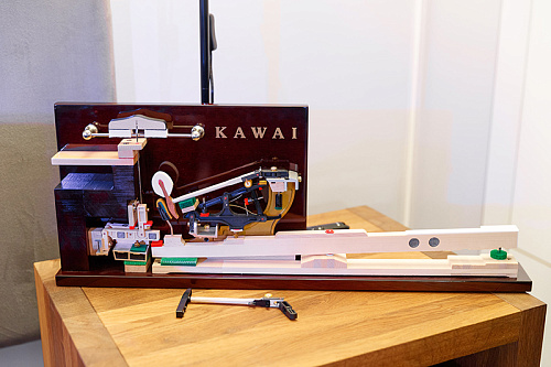 Kawai NOVUS NV-10 Цифровой рояль, цвет черный, рояльная механика Millenium III Hybrid