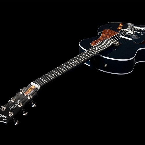 Godin 5th Ave Night Club Indigo Blue Электрогитара арктоп, с футляром