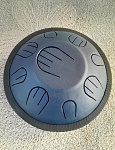 Фото:Pangooda Drums PNG-GRS-25MM Глюкофон "Гранофон" кованый, обертоновый, 25 см, с палочками и чехлом