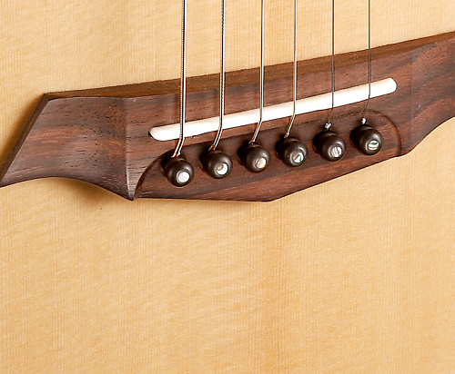 Parkwood P660 Электро-акустическая гитара, дредноут с вырезом, с футляром