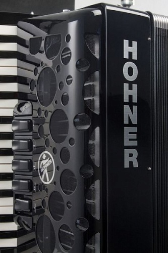 HOHNER Amica Forte IV 120 Black Концертный аккордеон