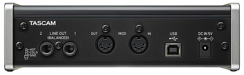 TASCAM US-2X2TP Комплект: интерфейс US-2x2, наушники TH-02, конденсаторный микрофон TM-80