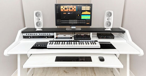 IK MULTIMEDIA iLoud MTM White Студийный монитор, 100 Вт,  DSP, ARC System, микрофон