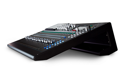 Allen&Heath QU-24C (QU-24) Цифровой микшер 24 микрофонных/линейных входа, 3 стерео входа, хром